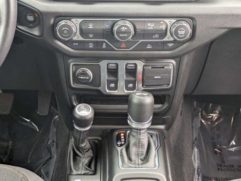 Used 2026 Jeep Wrangler Sport AWD/4WD image 21