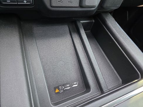 Used 2022 GMC Sierra 1500 Denali w/ Denali Premium Package image 20