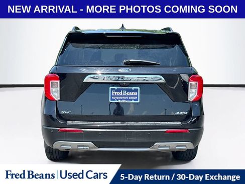Used 2023 Ford Explorer XLT w/ Equipment Group 202A AWD/4WD image 7