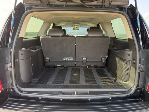 Used 2011 Chevrolet Suburban LT w/ Texas Edition RWD image 21