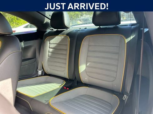Used 2018 Volkswagen Beetle 2.0T Dune FWD image 7