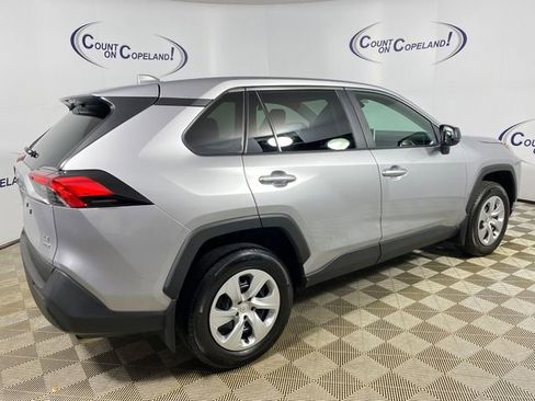 Used 2023 Toyota RAV4 LE AWD/4WD image 7