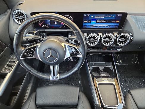 Used 2025 Mercedes-Benz GLA 250 image 17