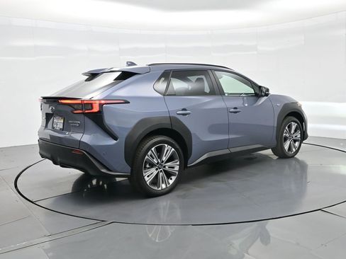 Used 2024 Subaru Solterra Limited image 7