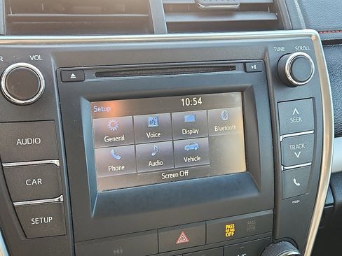 Used 2016 Toyota Camry SE image 26