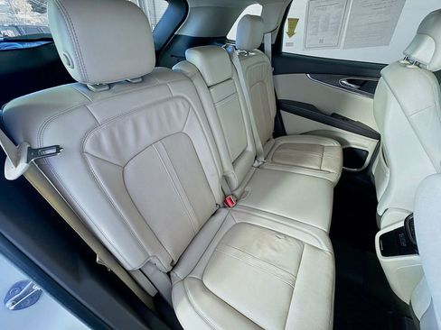 Used 2020 Lincoln Nautilus Reserve w/ Equipment Group 201A image 28