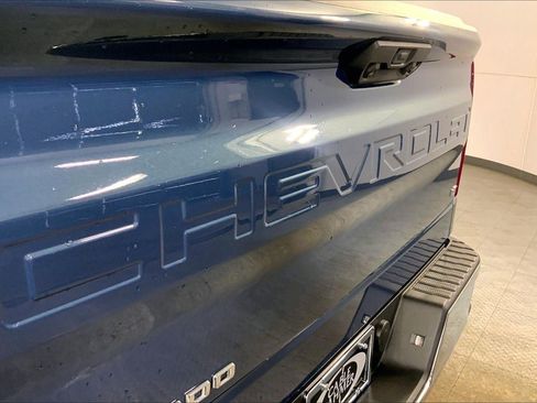 Used 2024 Chevrolet Silverado 1500 LT AWD/4WD image 29