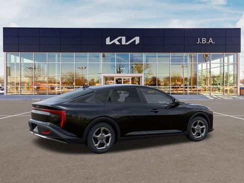New 2026 Kia K4 LXS image 6