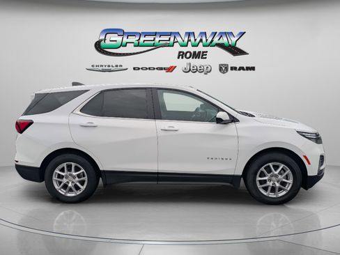 Used 2024 Chevrolet Equinox LT FWD image 8