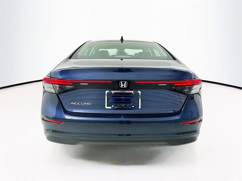 New 2025 Honda Accord SE image 6