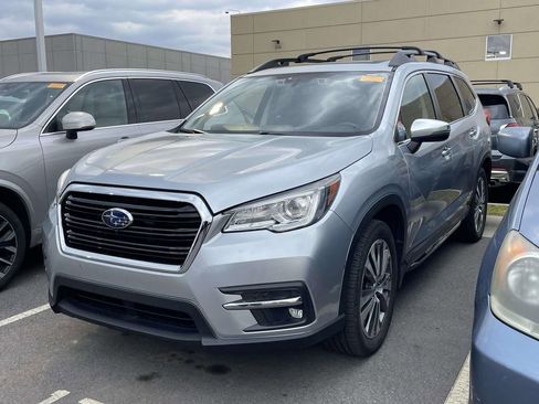 Used 2022 Subaru Ascent Touring w/ Popular Package #2A image 2
