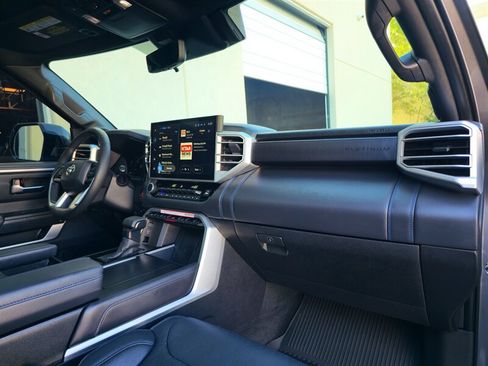 Used 2025 Toyota Tundra Platinum w/ TRD Off-Road Package AWD/4WD image 34