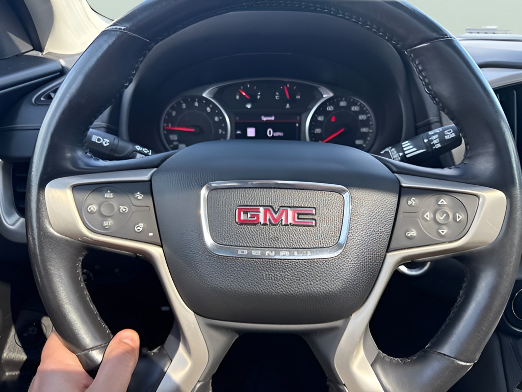 Used 2020 GMC Terrain Denali w/ Denali Premium Package AWD/4WD image 11