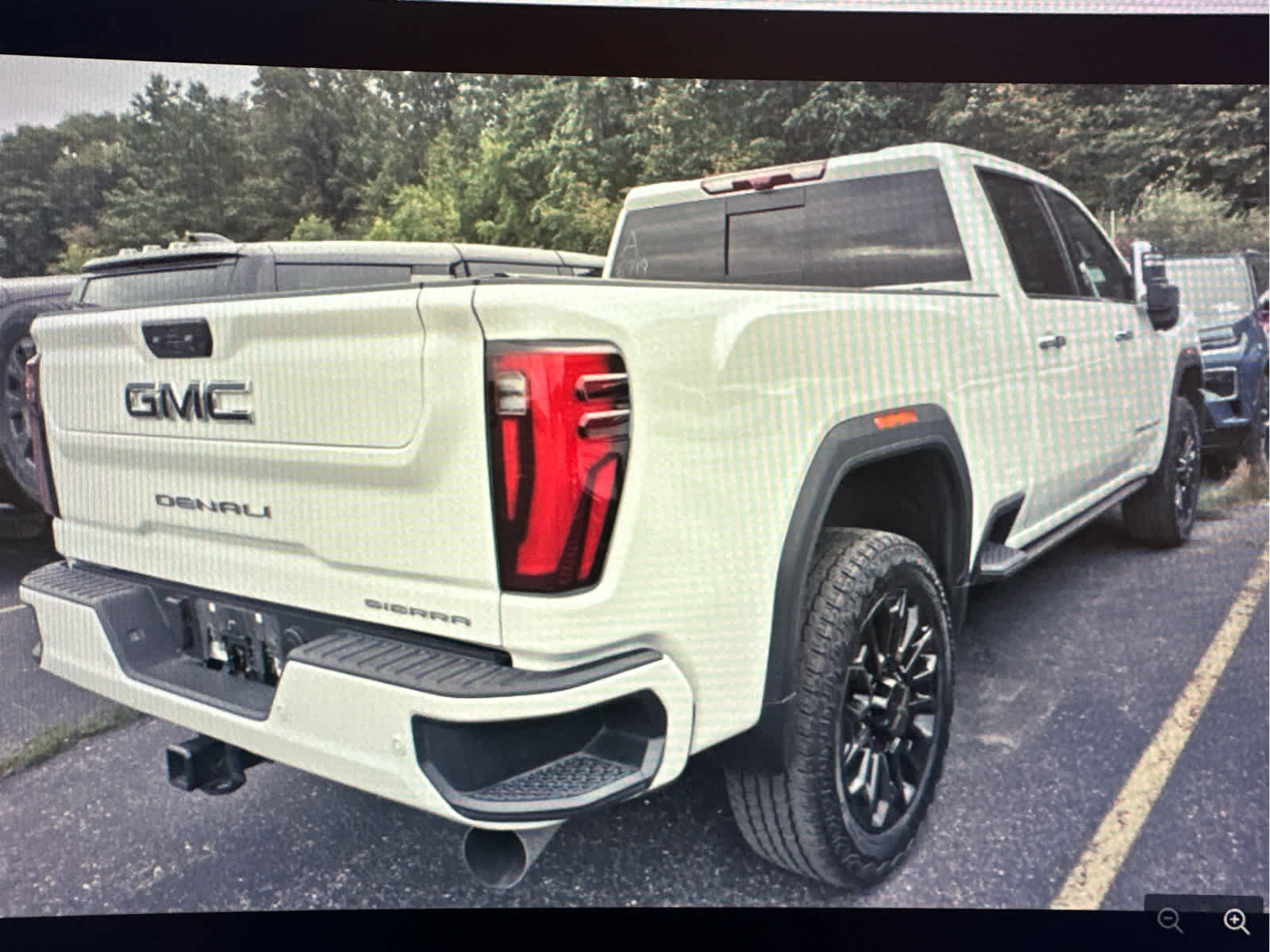 Used 2026 GMC Sierra 2500 Denali Ultimate AWD/4WD image 4