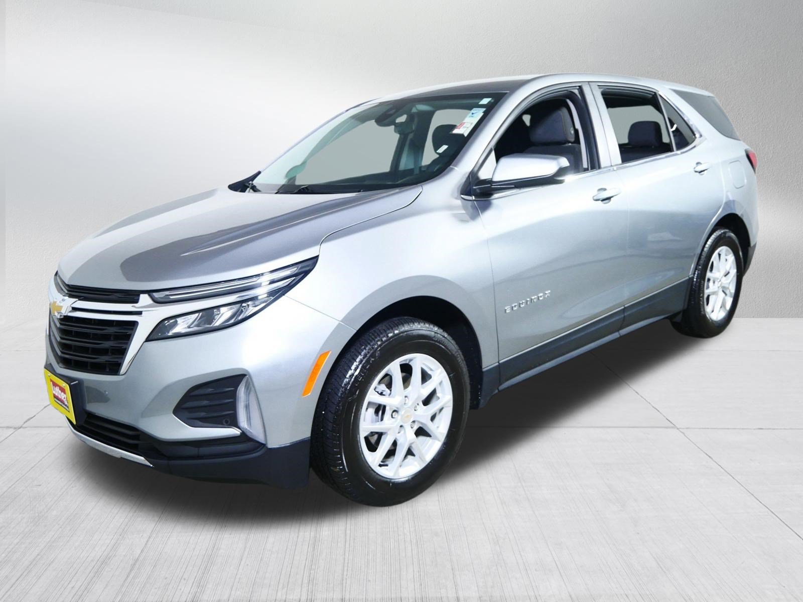 Used 2023 Chevrolet Equinox LT AWD/4WD image 3