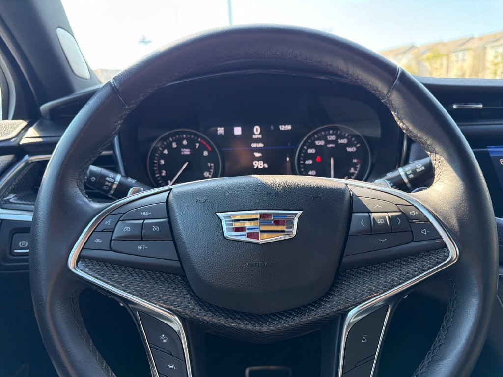 Used 2024 Cadillac XT5 Sportv w/ Technology Package AWD/4WD image 5