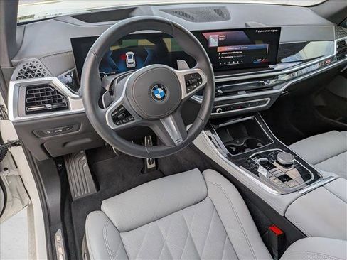 Certified 2025 BMW X5 xDrive40i w/ M Sport Package image 9
