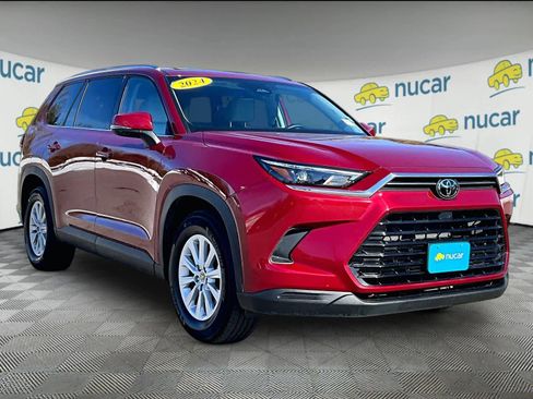 Used 2024 Toyota Grand Highlander XLE image 1