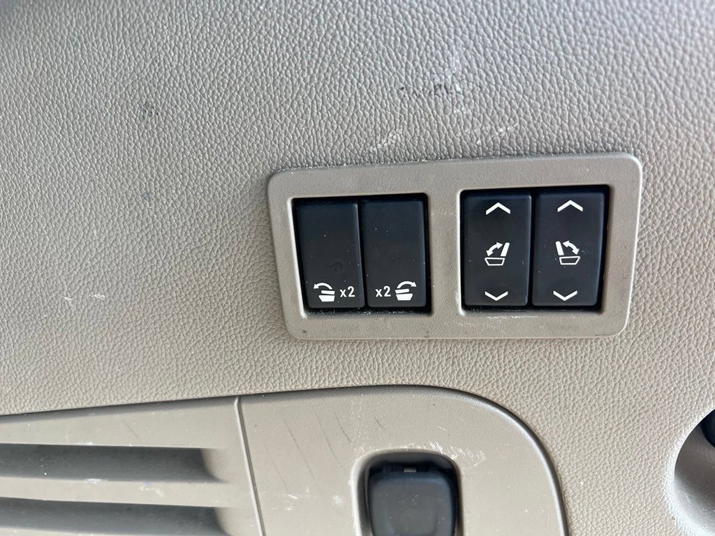 Used 2015 Chevrolet Tahoe LTZ AWD/4WD image 26
