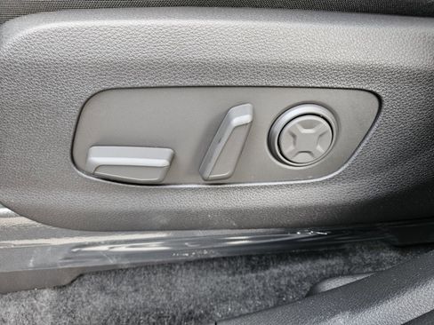 New 2026 Kia Carnival LXS image 9