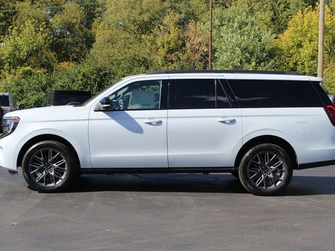 New 2025 Ford Expedition Max Platinum w/ Stealth Performance Package image 4