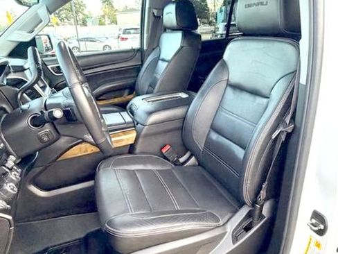 Used 2017 GMC Yukon Denali w/ Open Road Package image 20
