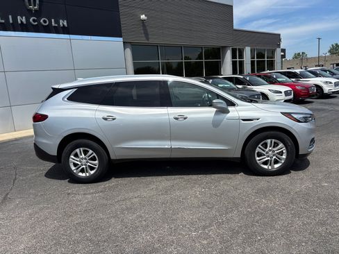 Used 2019 Buick Enclave Essence AWD/4WD image 8