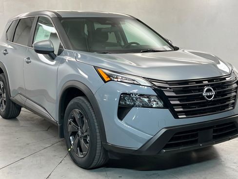 New 2026 Nissan Rogue SV w/ Cold Weather Package AWD/4WD image 7