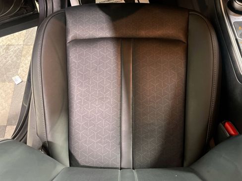 Used 2023 Kia Sorento EX image 22