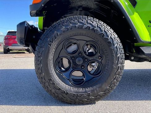 Used 2021 Jeep Gladiator Sport image 35