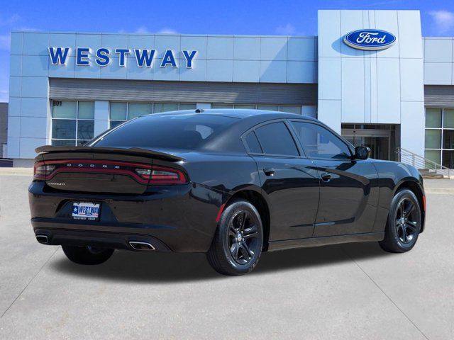 Used 2022 Dodge Charger SXT RWD image 3