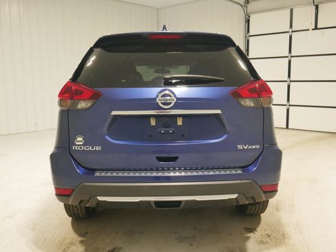 Used 2018 Nissan Rogue SV image 6