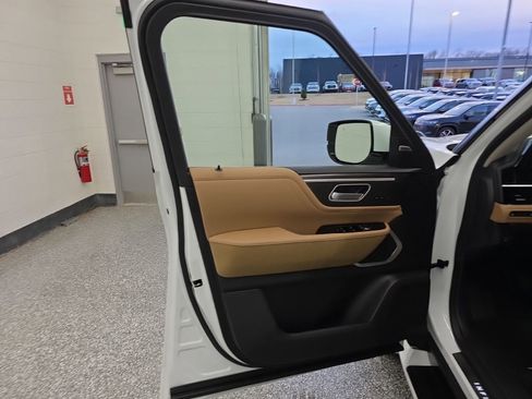 New 2026 INFINITI QX80 Luxe image 31