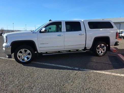 Used 2018 GMC Sierra 1500 SLT AWD/4WD image 4