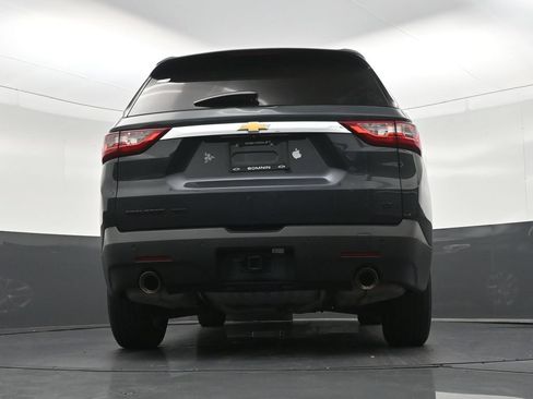 Used 2021 Chevrolet Traverse LT FWD image 27