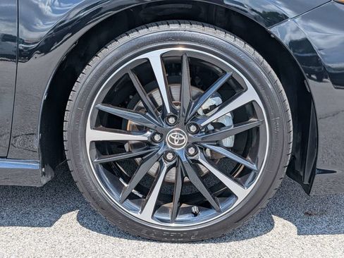 Used 2020 Toyota Camry XSE FWD image 10