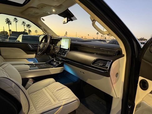 Used 2020 Lincoln Navigator L Black Label image 32