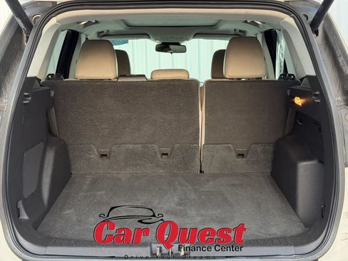 Used 2018 Ford Escape Titanium w/ Ford Safe & Smart Package FWD image 14