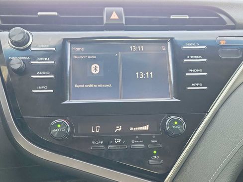 Used 2018 Toyota Camry SE w/ Convenience Package FWD image 24