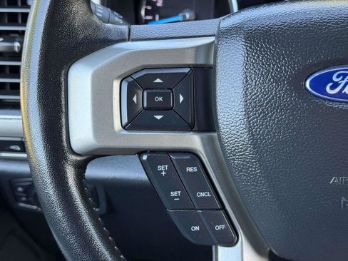 Used 2022 Ford F250 Lariat w/ Lariat Value Package AWD/4WD image 11