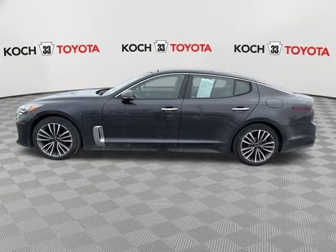 Used 2019 Kia Stinger Premium image 4