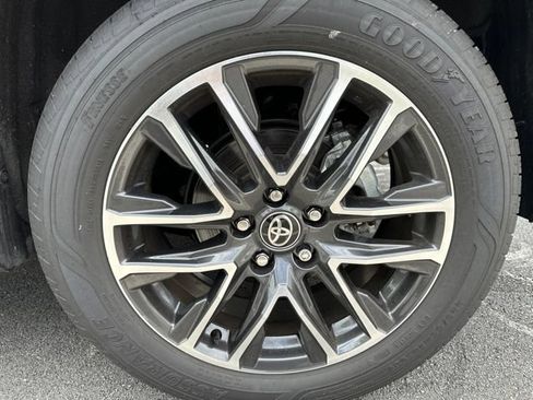 Certified 2026 Toyota Corolla Cross XLE AWD/4WD image 6