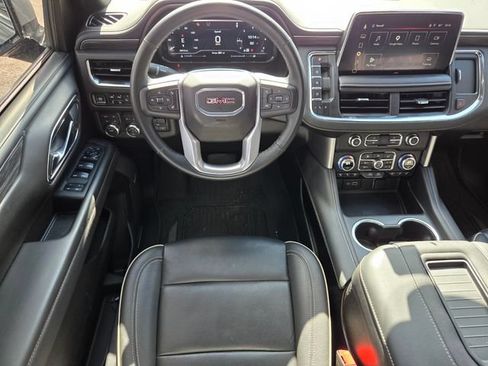 Used 2024 GMC Yukon SLT w/ SLT Luxury Package AWD/4WD image 13