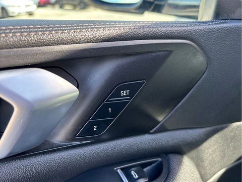 Used 2021 BMW X5 xDrive40i w/ Premium Package image 25