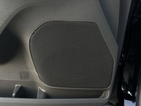 Used 2017 Toyota Sienna XLE image 25