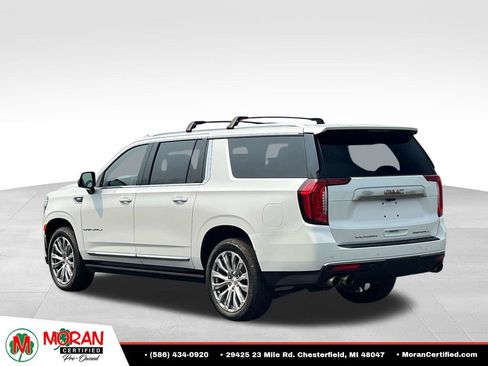 Used 2022 GMC Yukon XL Denali w/ Denali Premium Package AWD/4WD image 4