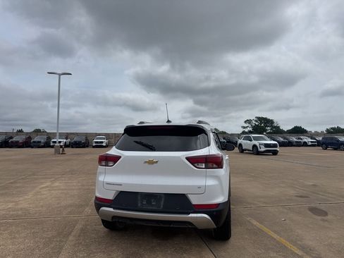 Used 2021 Chevrolet TrailBlazer LT w/ Convenience Package FWD image 19