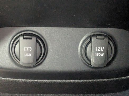 Used 2017 Kia Sorento LX image 17