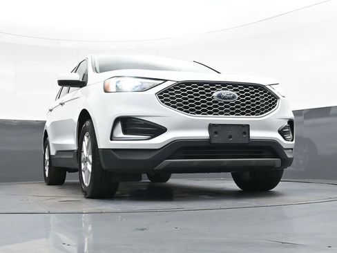 Used 2023 Ford Edge SEL image 44