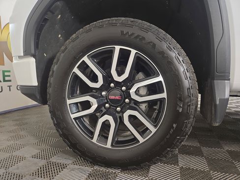 Certified 2024 GMC Sierra 1500 AT4 w/ Technology Package AWD/4WD image 32
